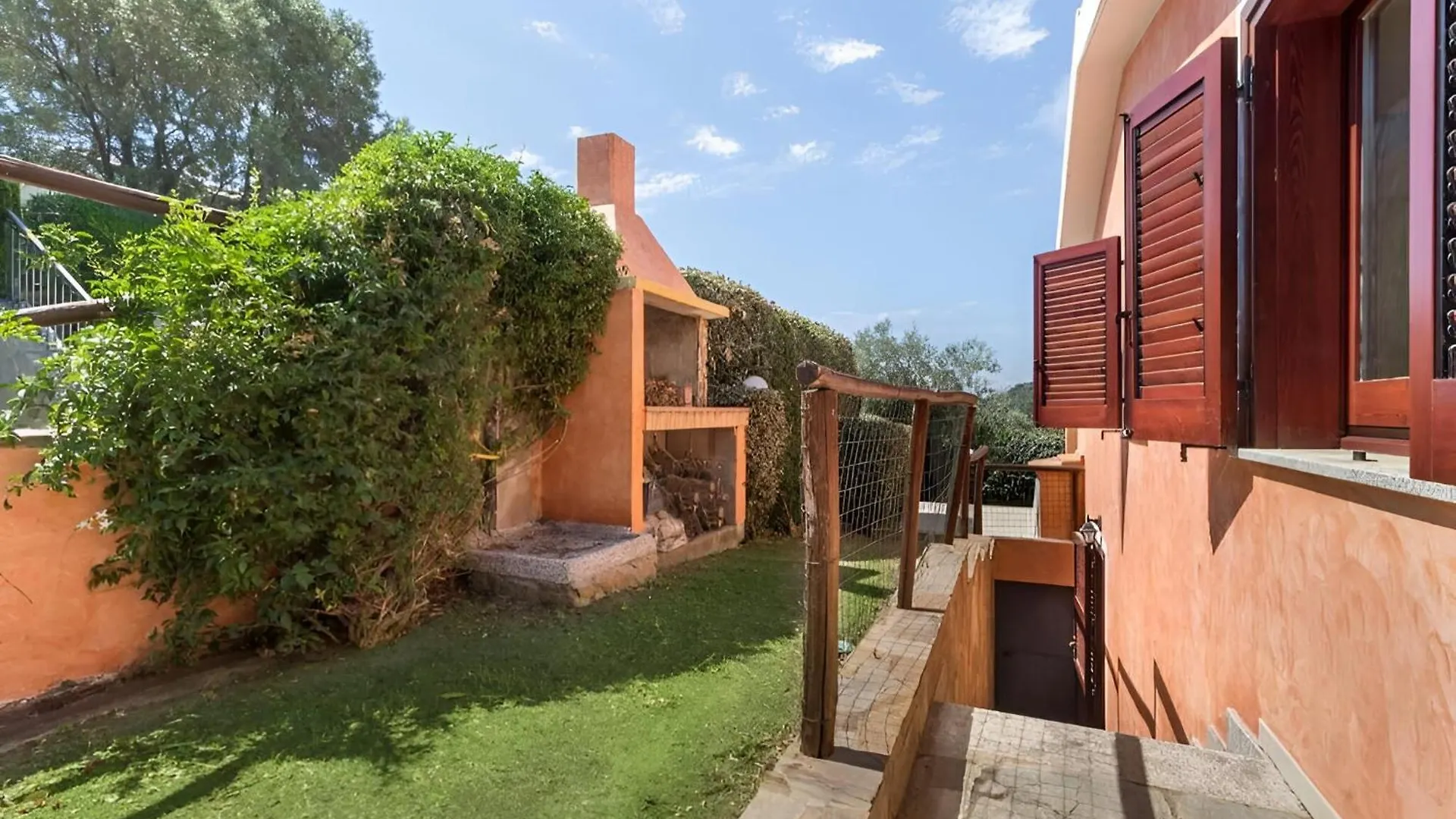 Villetta Regina - Villetta Con Terrazzo E Vista Mare Monte Nai 0*,  Ιταλία